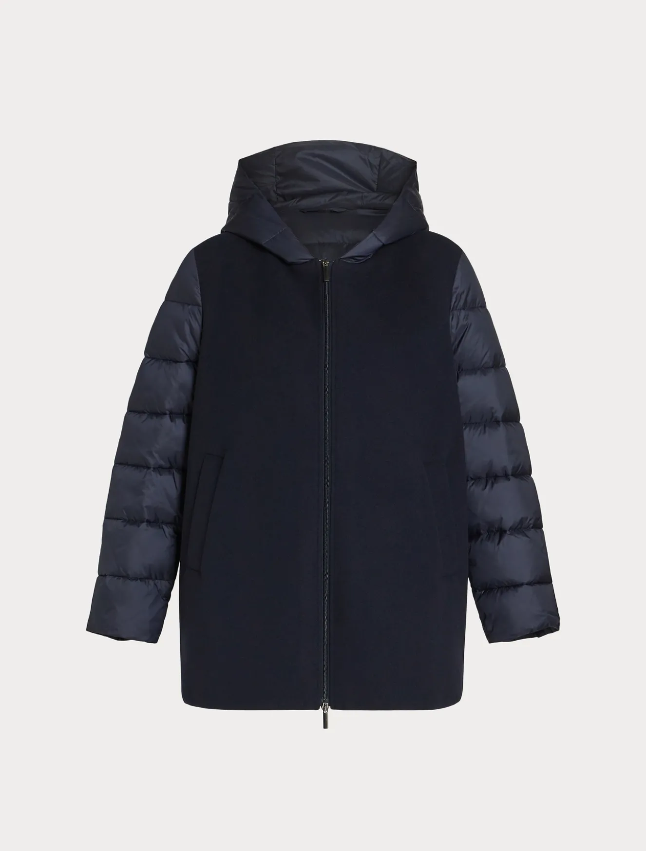 Aus wasserabweisendem Nylon-Canvas, Polsterung aus Jersey-Gewebe