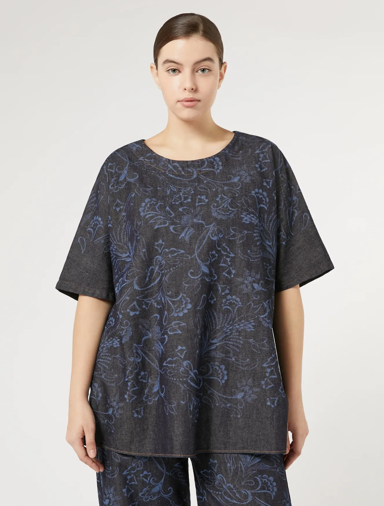 Bluse aus Lasercut-Denim