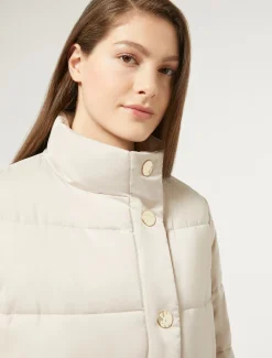 Daunenjacke aus wasserabweisendem Satin