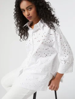Hemdbluse aus Popeline mit Lochstickerei