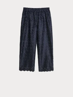 Hose aus besticktem Tüll