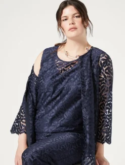 Hose aus besticktem Tüll