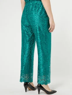 Hose aus besticktem Tüll