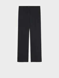 Hose aus fließendem Cady