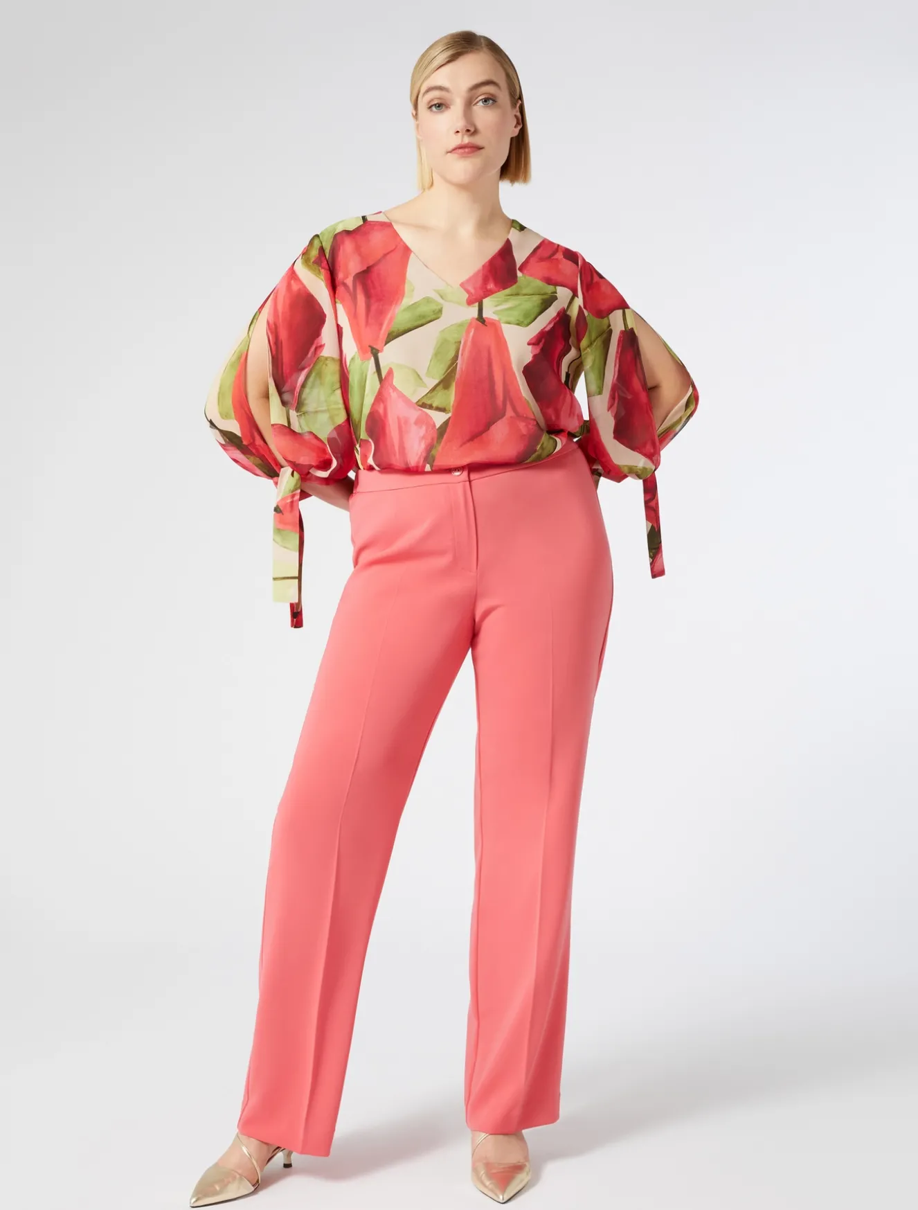 Hose aus fließendem Cady