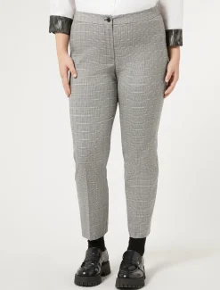 Hose aus Funktionsgewebe und Viskose