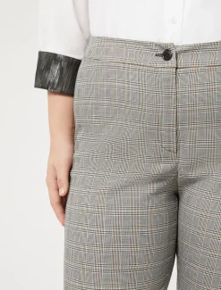 Hose aus Funktionsgewebe und Viskose