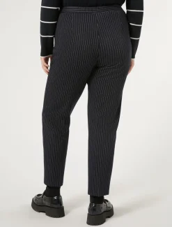 Hose aus Punto Milano Gewebe