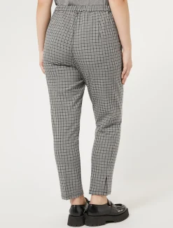 Hose aus Viskosemischtwill