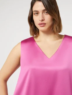 Kleid aus fließendem Satin