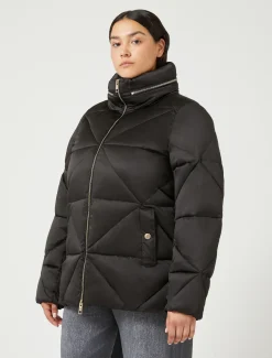 Kurze Daunenjacke aus wasserabweisendem Satin