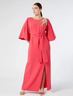 Langes Kleid aus Cady mit Stickereien