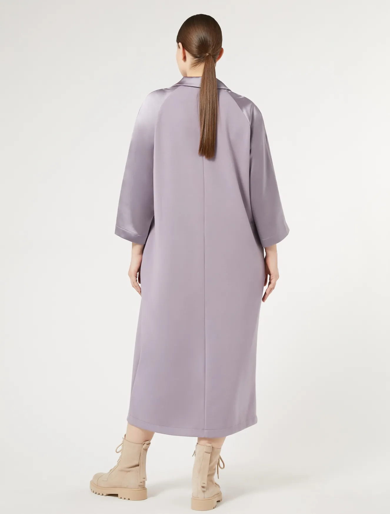 Langes Kleid aus Jersey und Satin