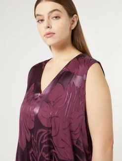 Langes Kleid aus Satin