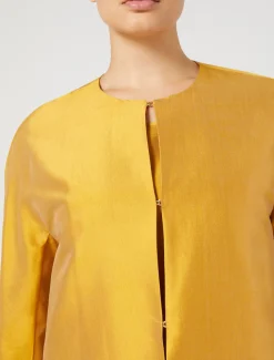 Leichter Mantel aus Shantung-Seide