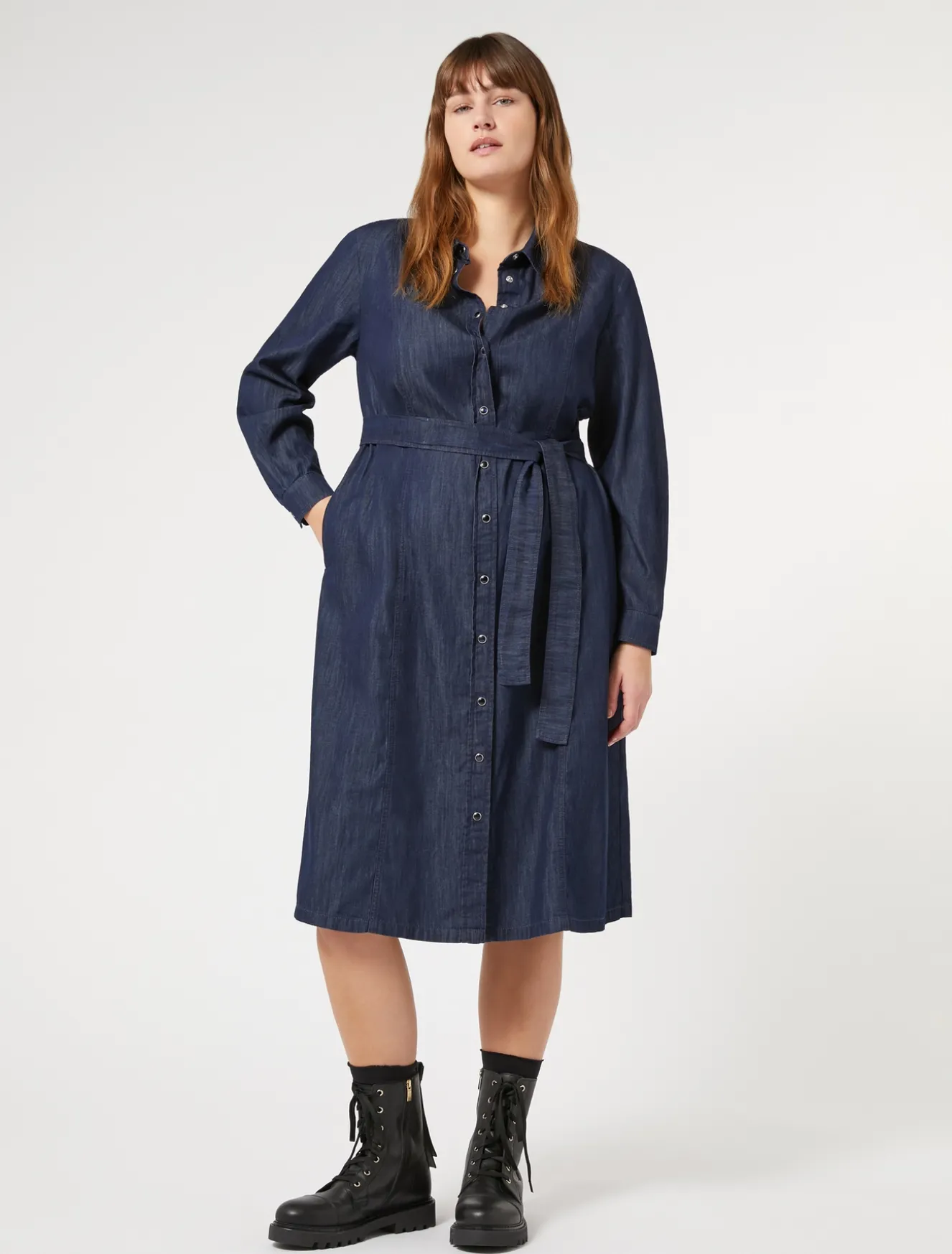 Leichtes Hemdblusenkleid aus Denim
