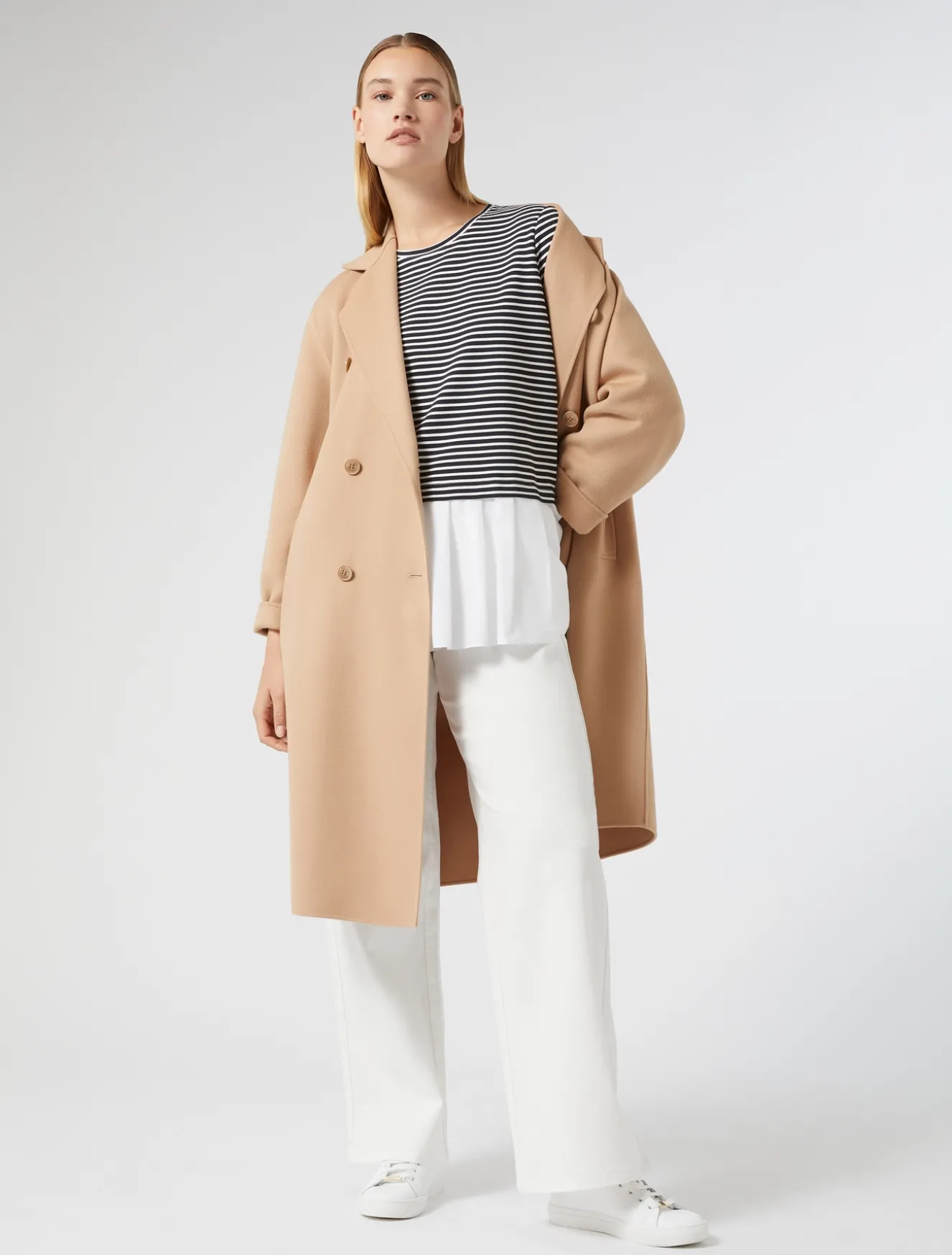 Mantel aus doppellagigem Wollgemisch