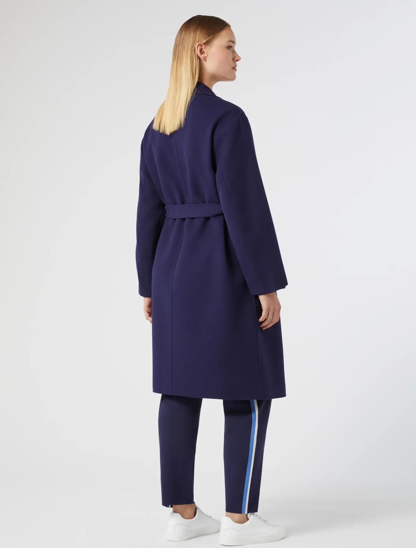 Mantel aus doppellagigem Wollgemisch