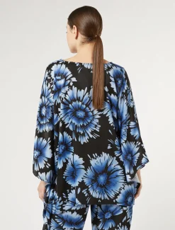 Poncho aus bedrucktem Satin