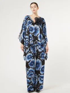 Poncho aus bedrucktem Satin