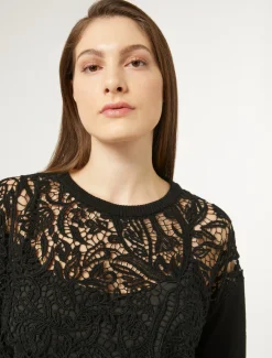 Pullover mit Makramee-Stickerei