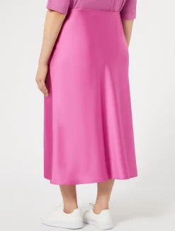 Rock aus fließendem Satin