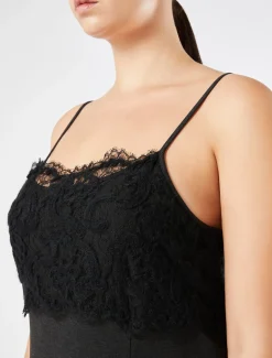 Sliptop aus Jersey und Spitze