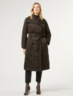 Wattierte Jacke aus besticktem Satin